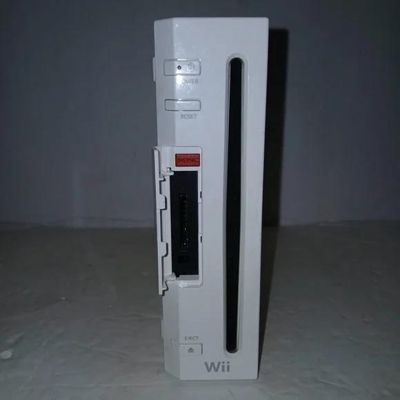 Nintendo Wii Console Bundle w/ 2 Remotes and TONS of extras/8 games WORKS GREAT - Picture 13 of 13